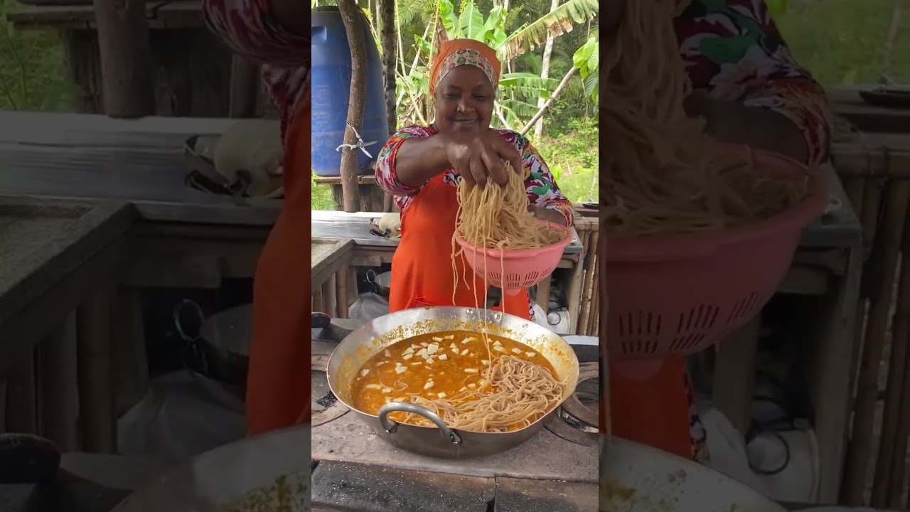 Macarronada com queijo frescal, voc&ecirc; j&aacute; comeu?