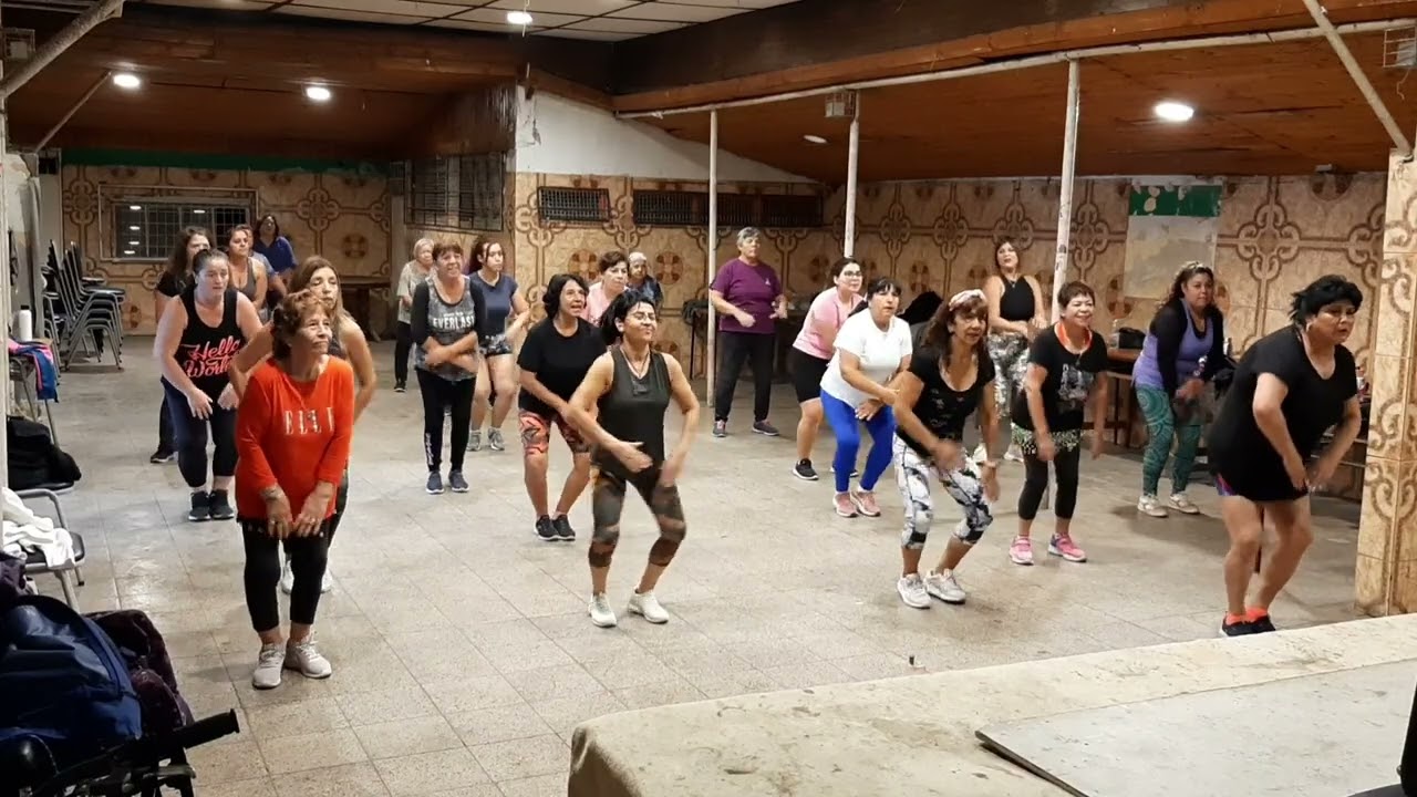 Baile entretenido 3 Lunes 16 de Marzo 2026 profesora Angela Sierra club los 120 lo Espejo