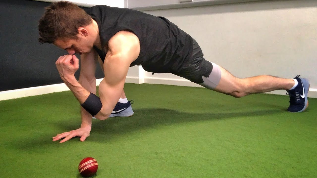 CRICKET FITNESS: Fast Bowling Stretch