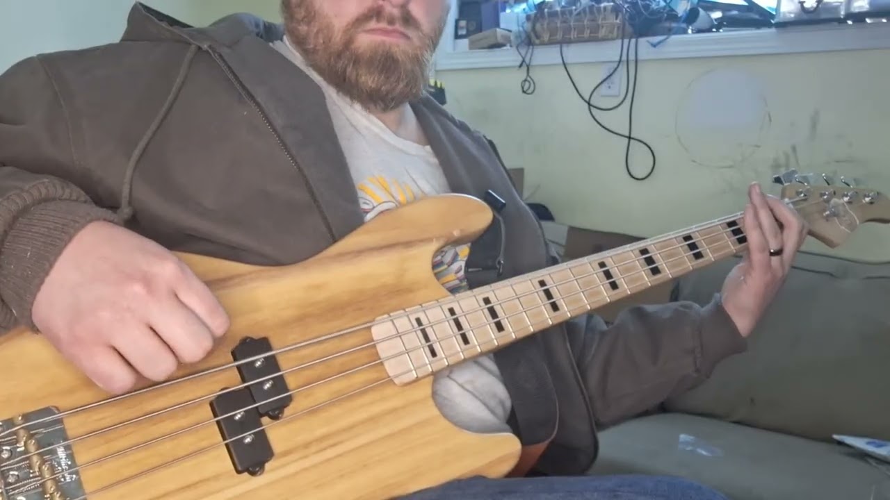 Heavy 70s vs MFD P bass