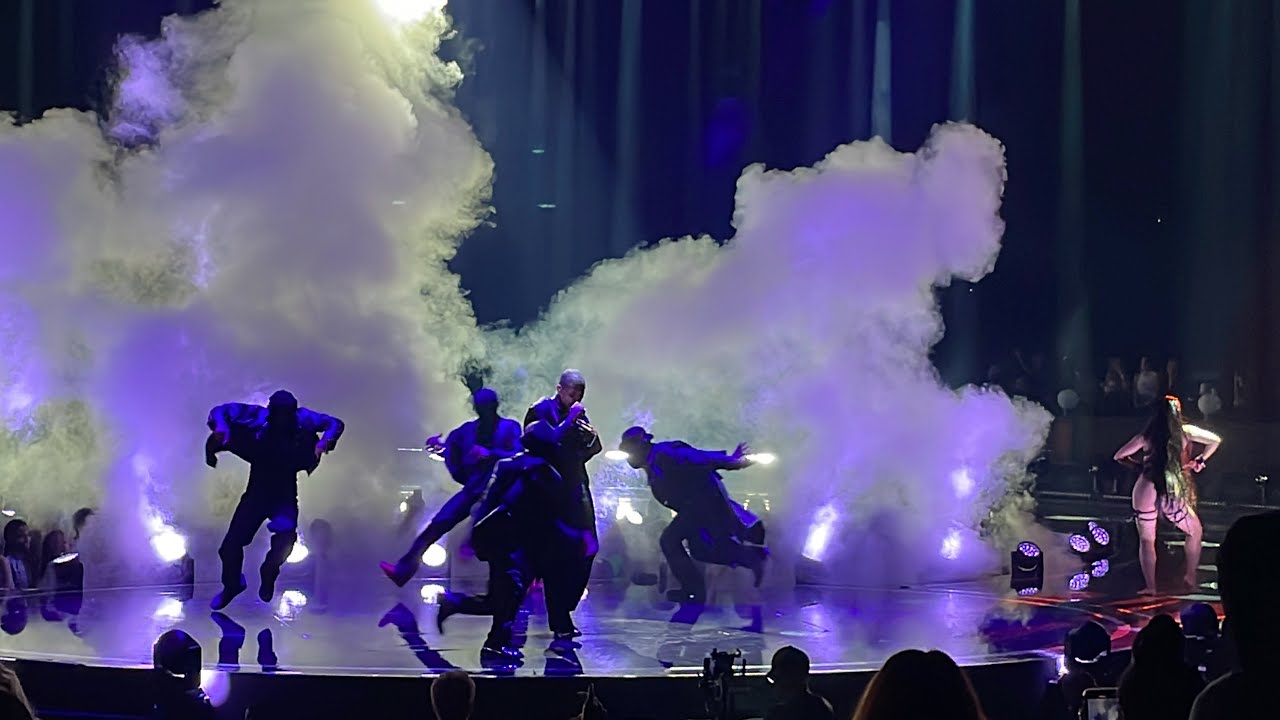 USHER - Bad Habits & U Got It Bad Live Rendez-vous à Paris / La Seine Musicale 25.09.2023
