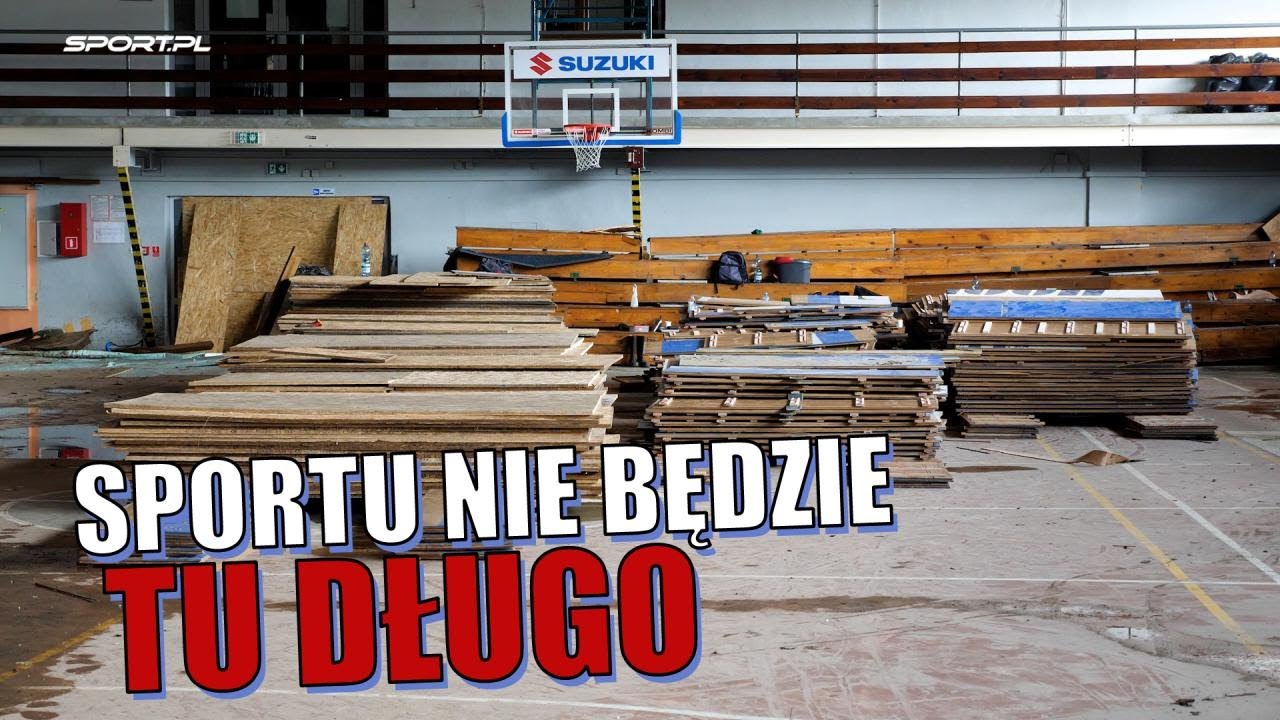 Hala sportowa w Prudniku doszczętnie zniszczona po powodzi. 