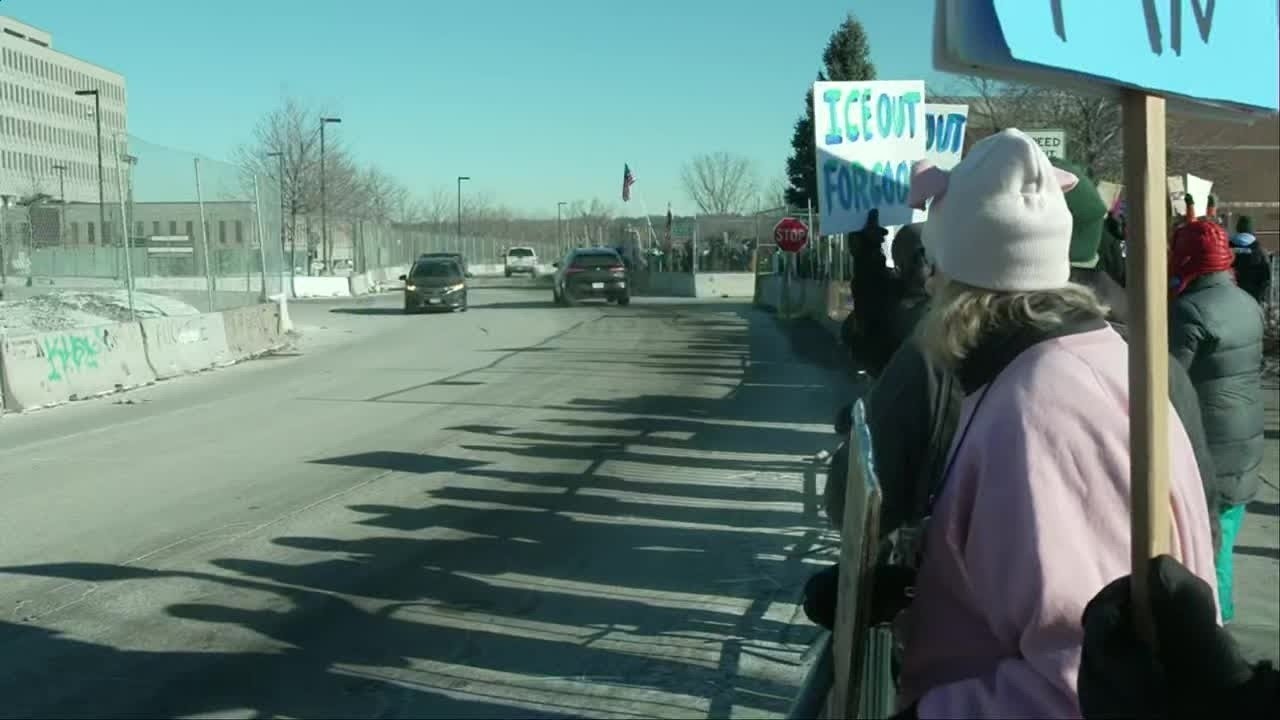 LIVE | Anti-ICE protesters gather at the Whipple Federal Building