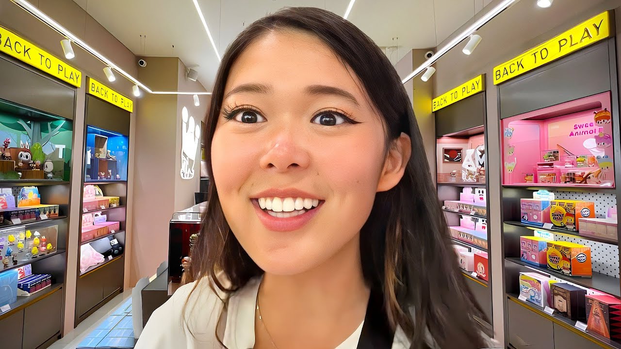 Extra Emily Visits Pop Mart For The First Time!
