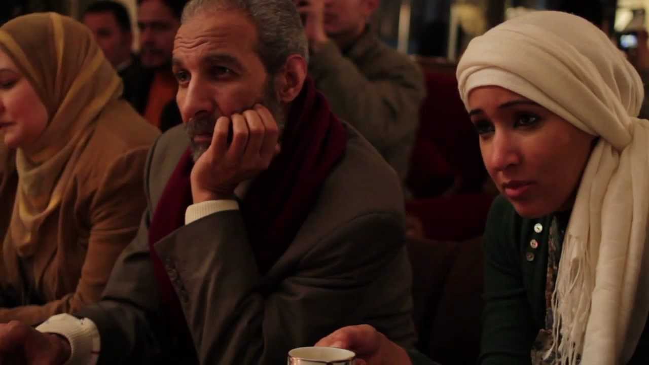 القروي يعاني من حب ابنة المدينة - أحمد حسن محمد في صالون ميس