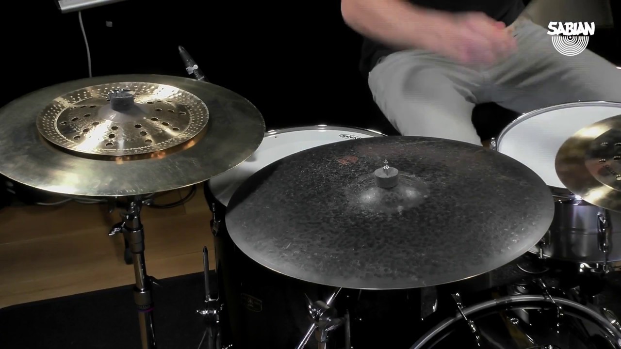 Ralf Gustke Performs 
