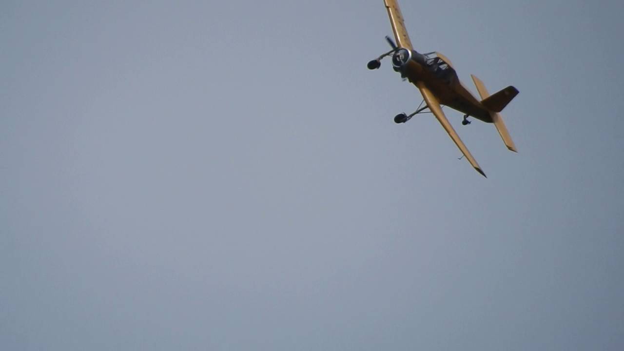 Zlín Z-37 Čmelák Letecký den Rakovník