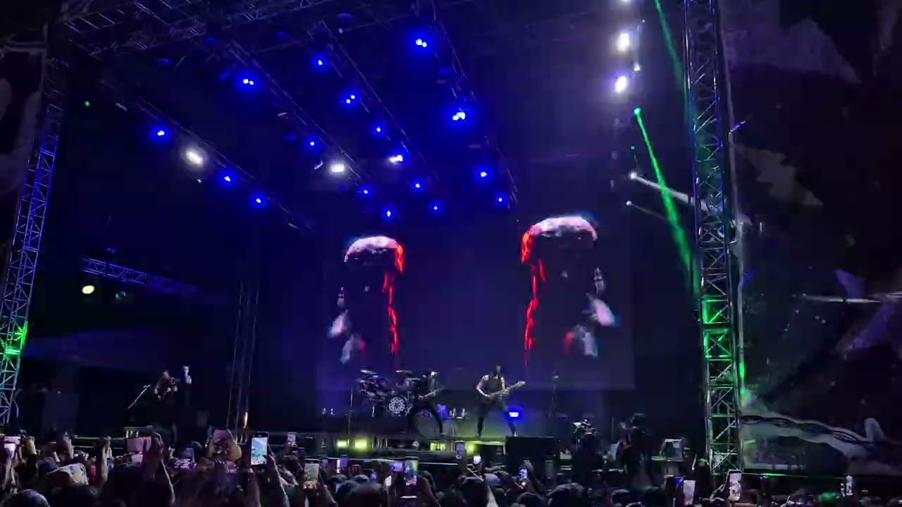 Black Veil Brides - Coffin. Live in México City At We Missed Ourselves. 25/10/25.