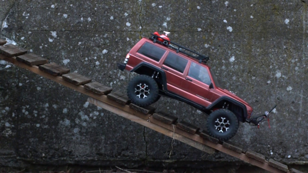 Axial SCX10 II - Castle Creations Mamba X Crawler Edition TEST