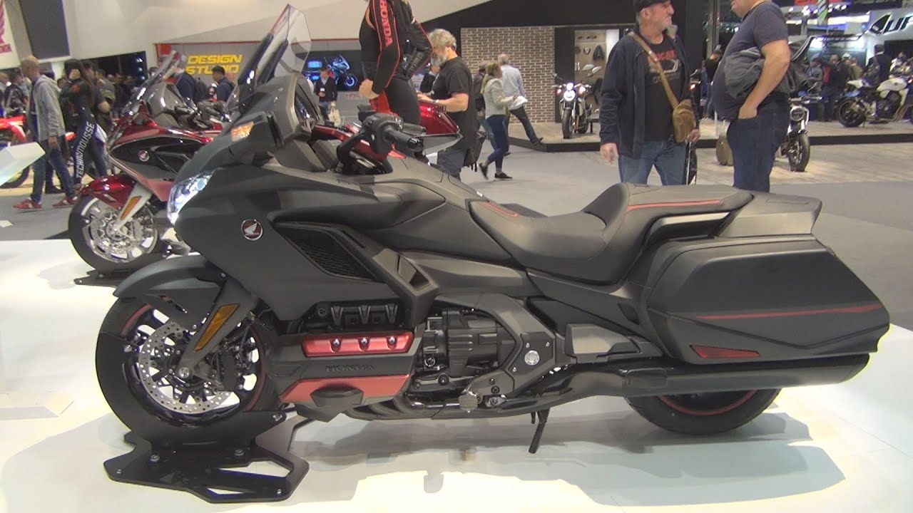 Honda GL1800 Gold Wing Black (2020) Exterior and Interior
