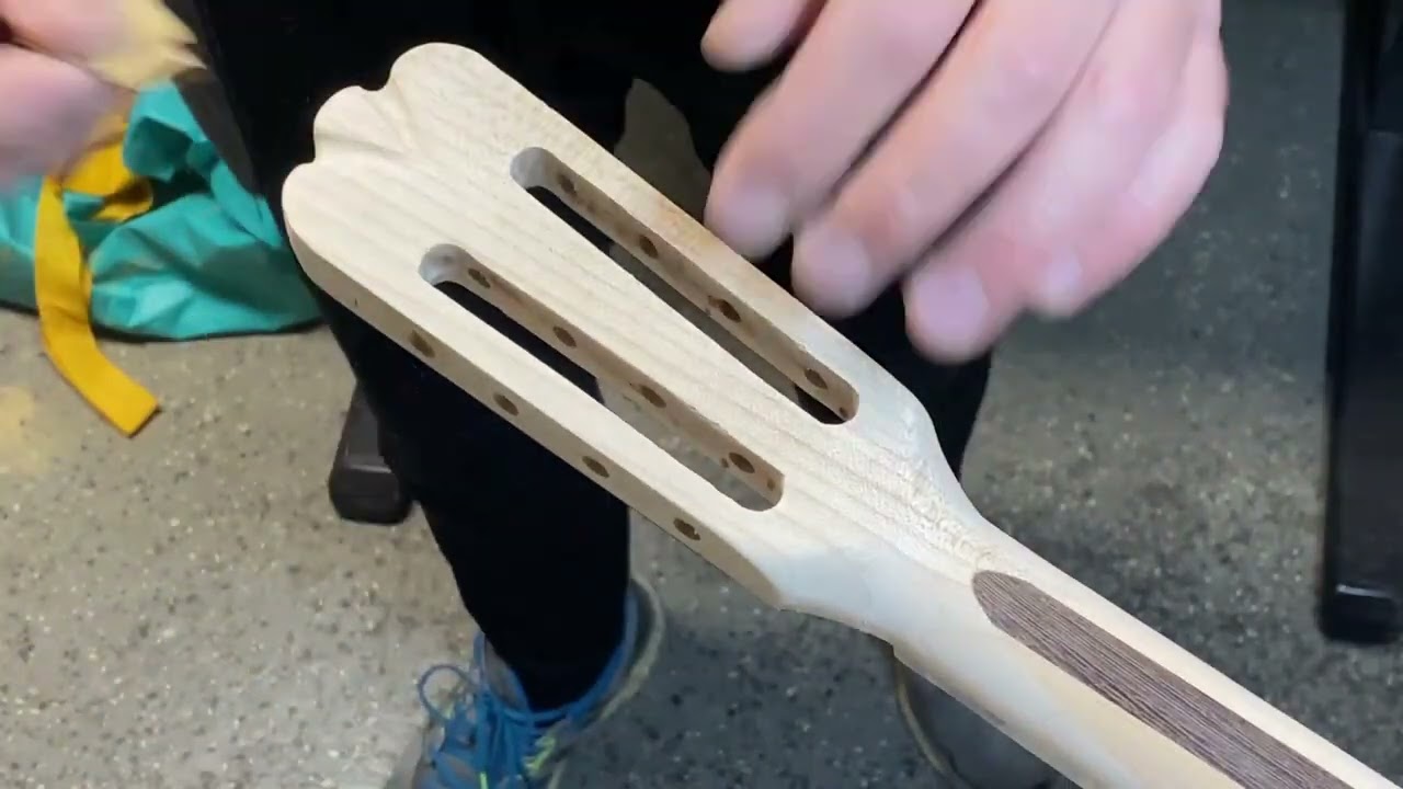 Building a Greek bouzouki Nr.45 - Englisch subtitles
