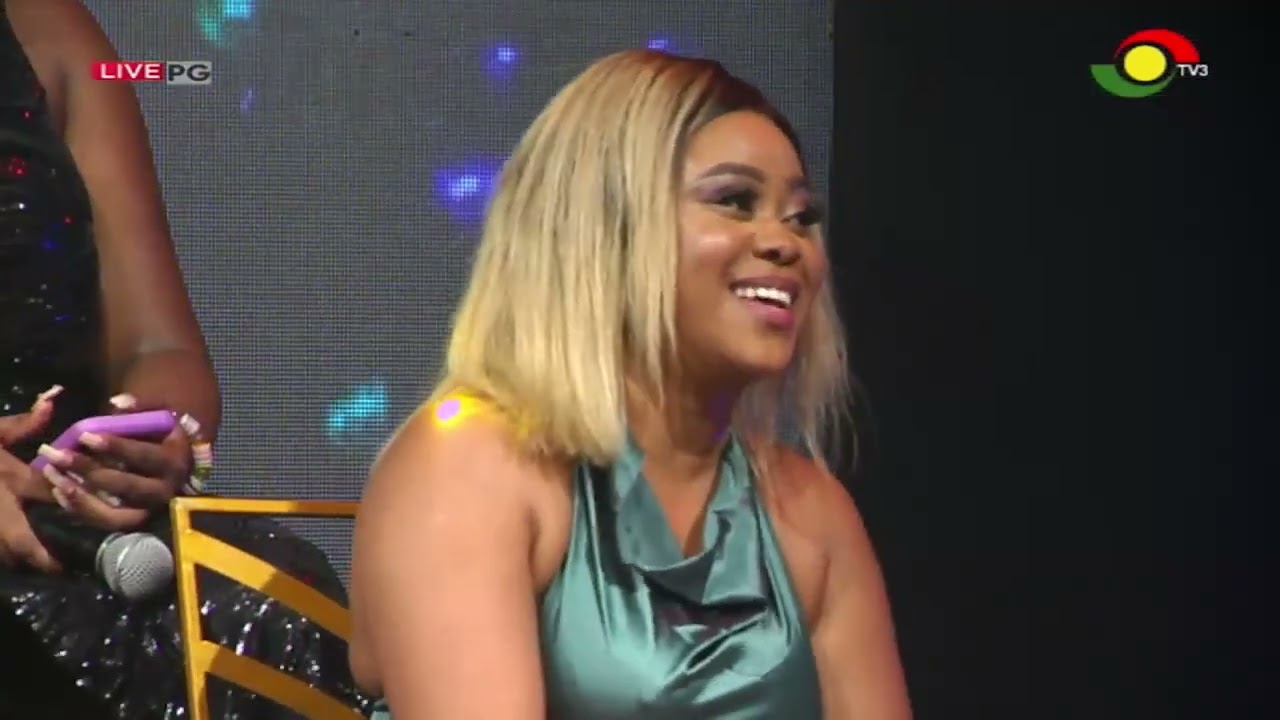 DateRush Reunion: Next set of couples seated. We are ready for all the stories and drama