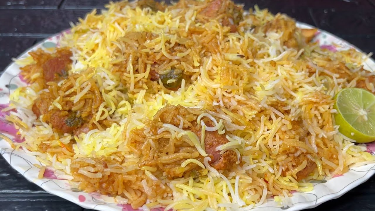 Hyderabadi Original BAWARCHI Hotel Style MUTTON DUM BIRYANI At Home-Kacchi Akhni Ki Mutton Biryani
