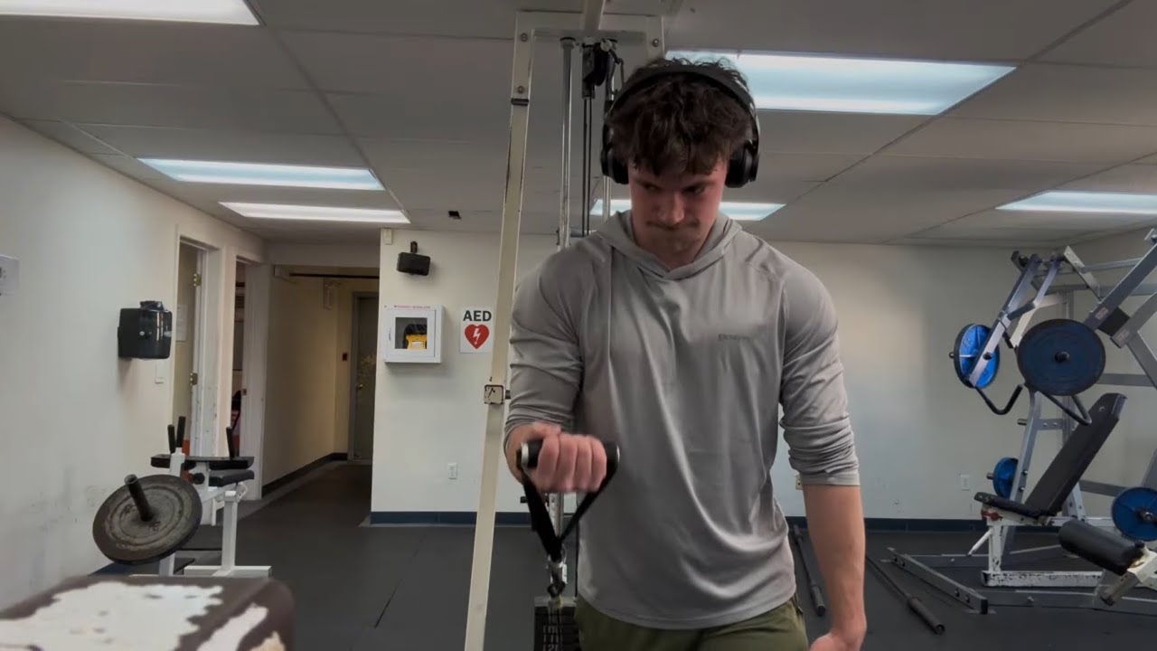 Bulking Day 47: Horrible Lighting, Great Pump