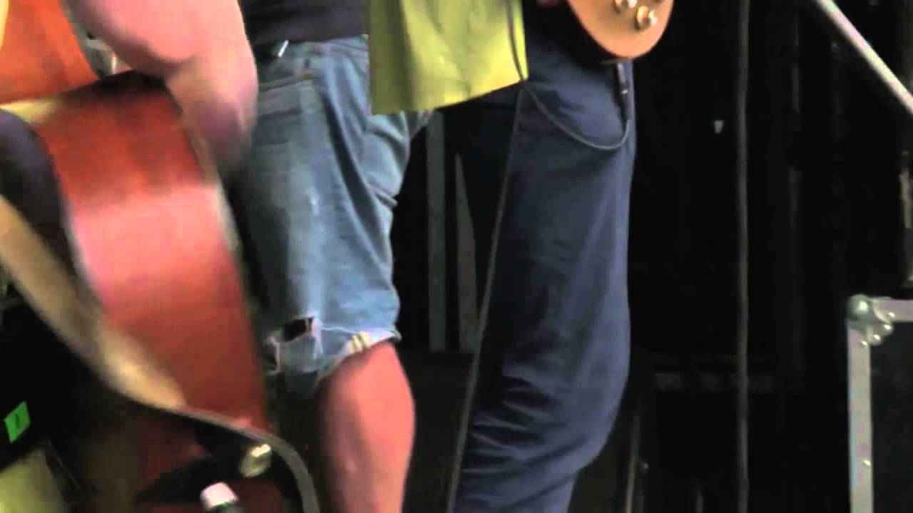 Astro'n'out - Zilonis (Live @ Positivus 2015)