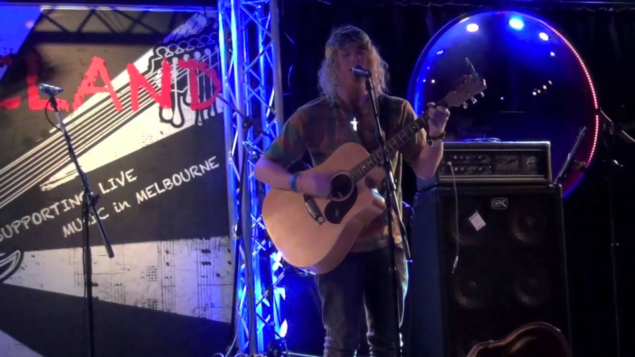 Tyler Wilford - Knocking on heavens door - LIVE