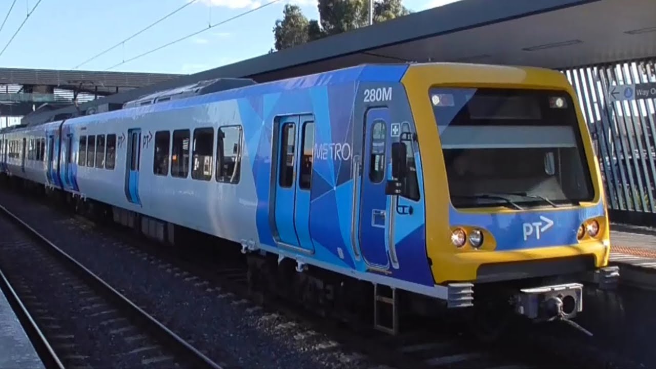 Metro Trains at Thomastown