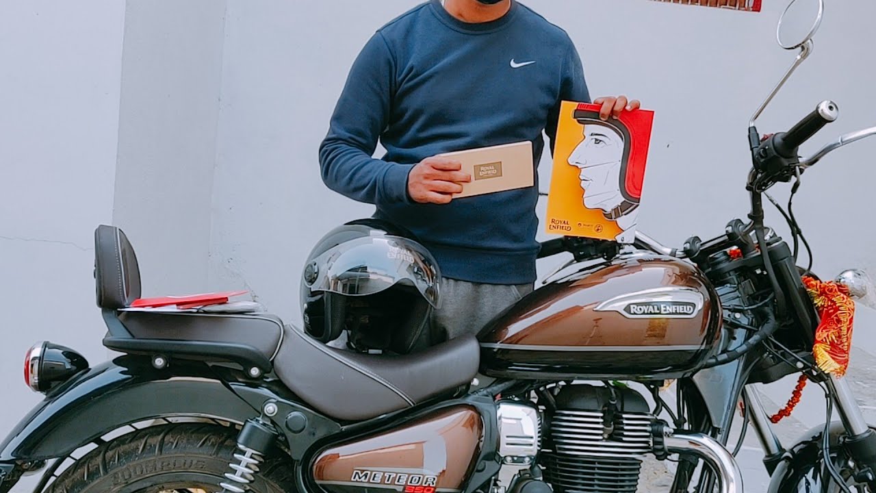 Accessories I got Free with Royal Enfield Meteor 350 Delivery | Free Accesories from Dealer