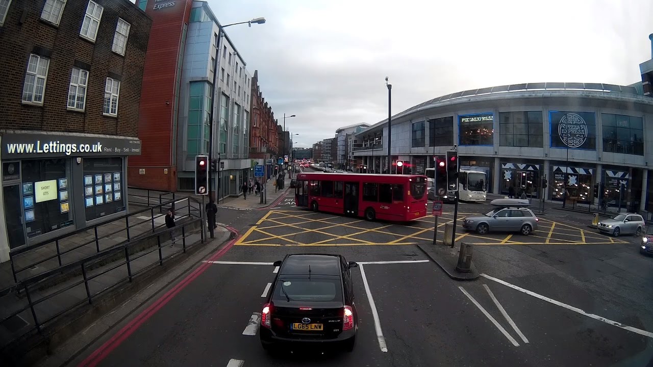 *Route Visual* 13 (82) – North Finchley to Victoria – Tower Transit
