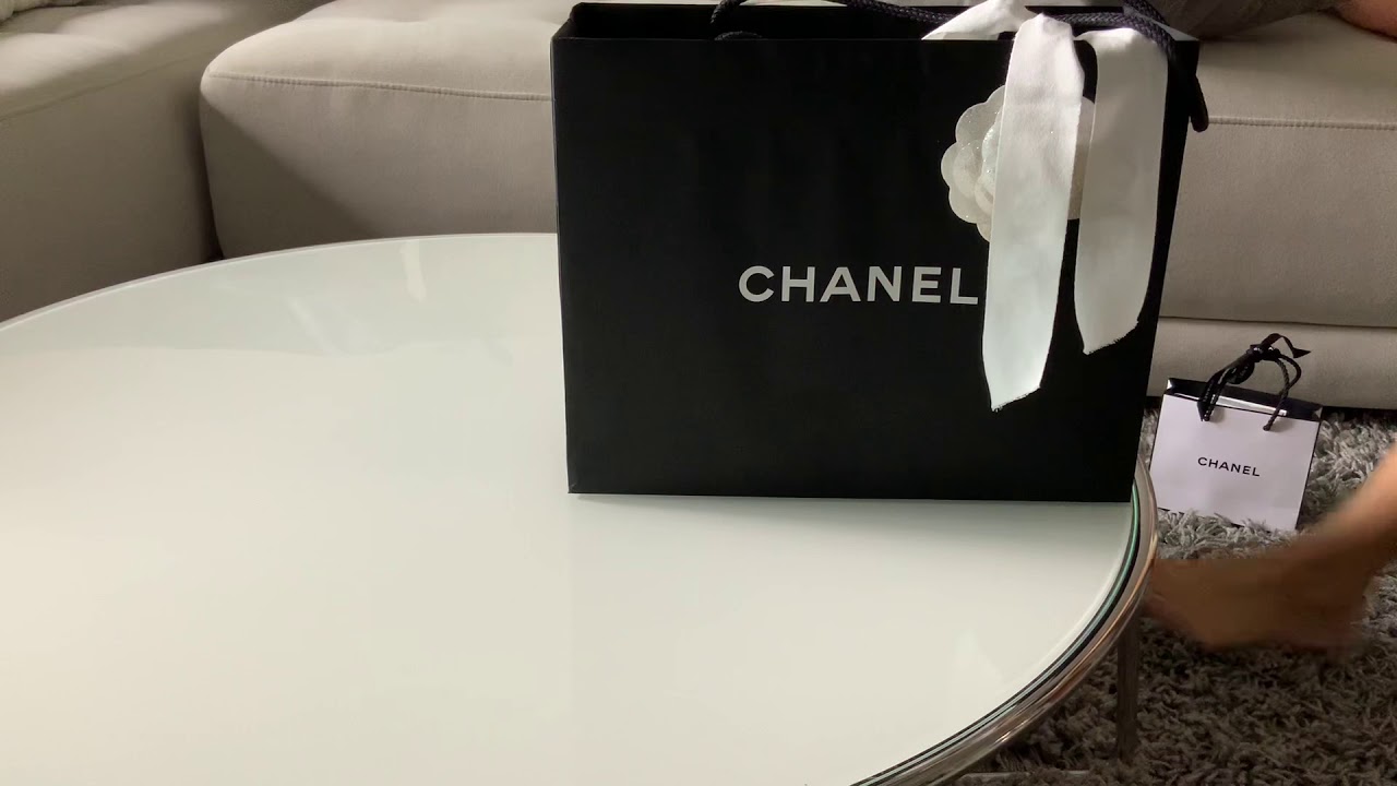 I Got A Chanel 19 Long Wallet for the New Year! | kamon