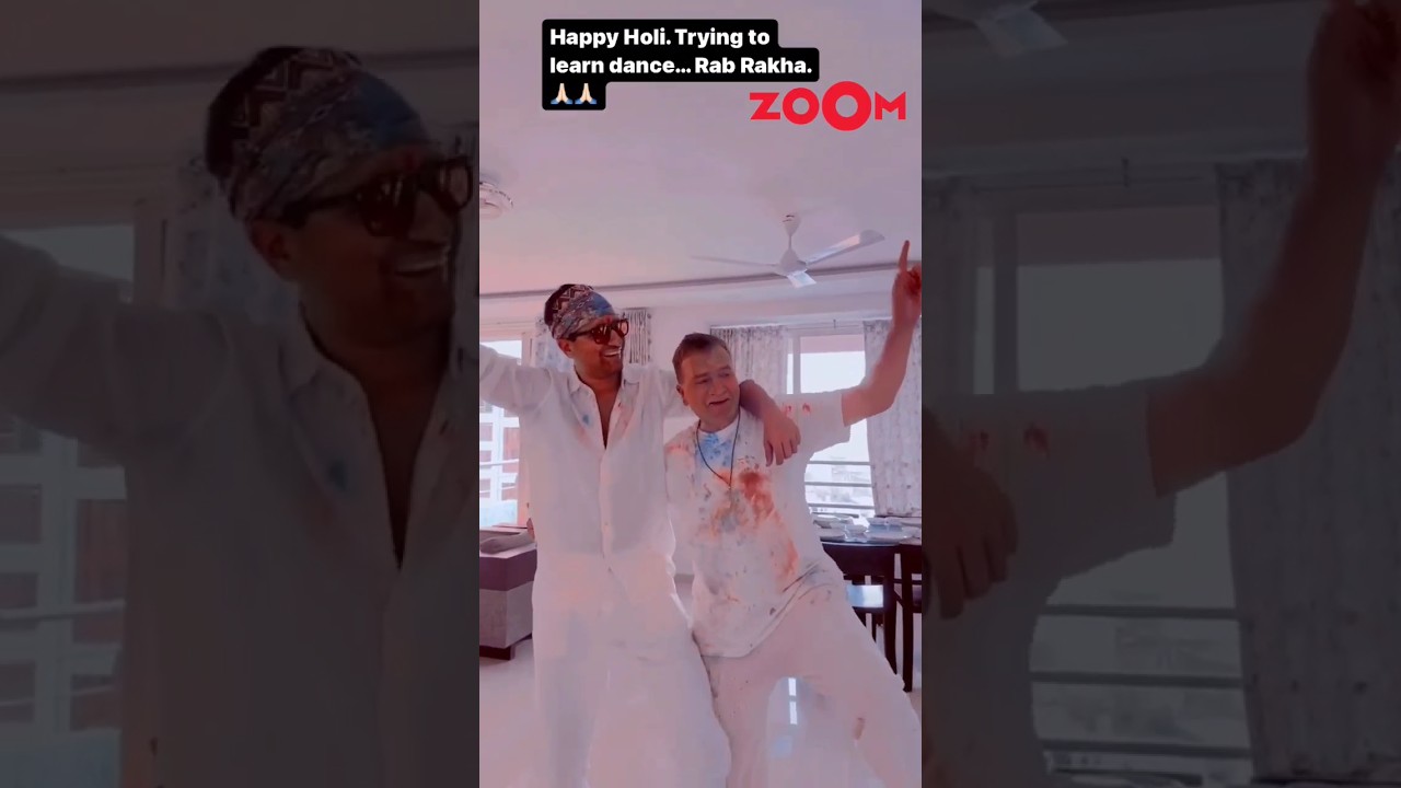 Katrina Kaif can't stop LAUGHING as Vicky Kaushal & his dad perform Bhangra together 😂 | #shorts