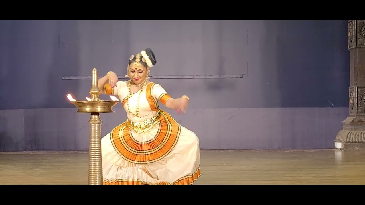 Mohiniyattam Dr Neenaprasad Nila2023  Fest Kerala Kalamandalam