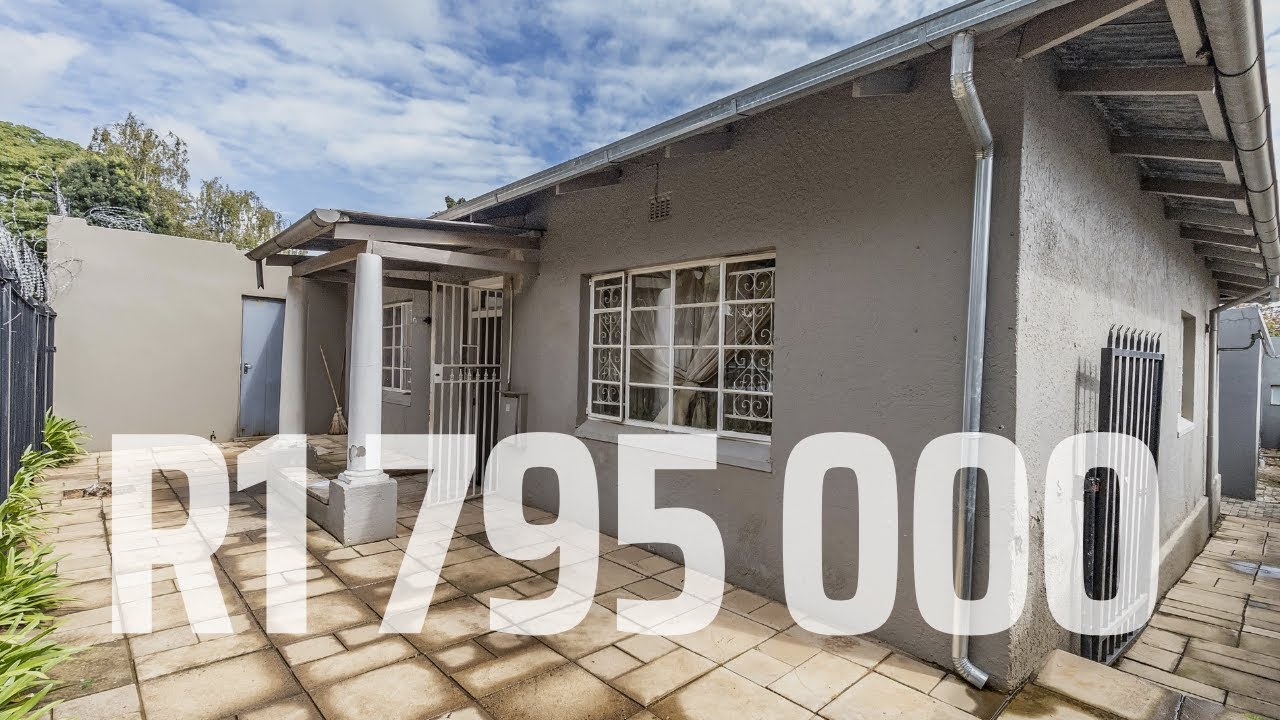 Prime Student Accommodation - 9 Bed 7 Bath House Near Uj, Generating R35,500/month!