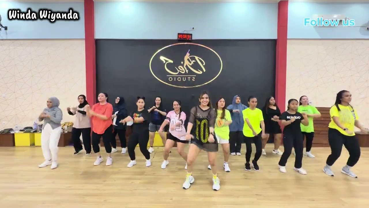 TURN IT UP || IGGY AZALEA FT TYGA || ZW CHOREO || ZINWINDASAMARINDA || ZUMBAFITNESS