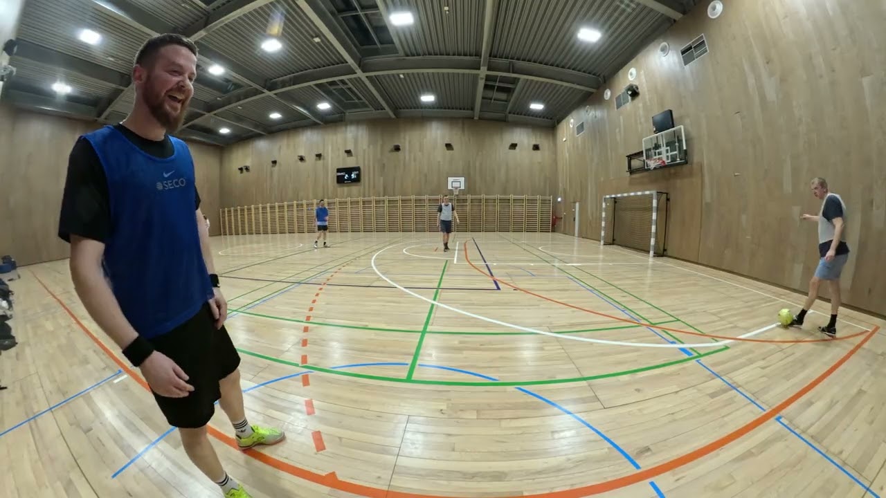 Эпичная игра в футзал: мощные навыки ⚽🔥