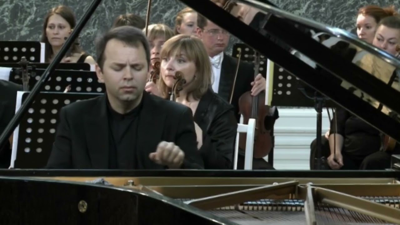 Eldar Nebolsin plays Tchaikovsky's Piano Concerto No. 1: 2nd movement