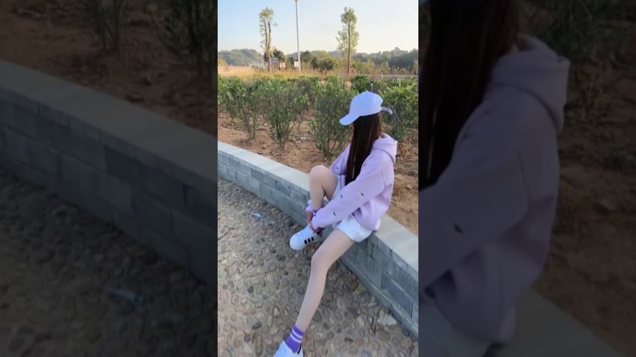【抖音】【tik tok China】Beautiful Chinese girl with slim legs