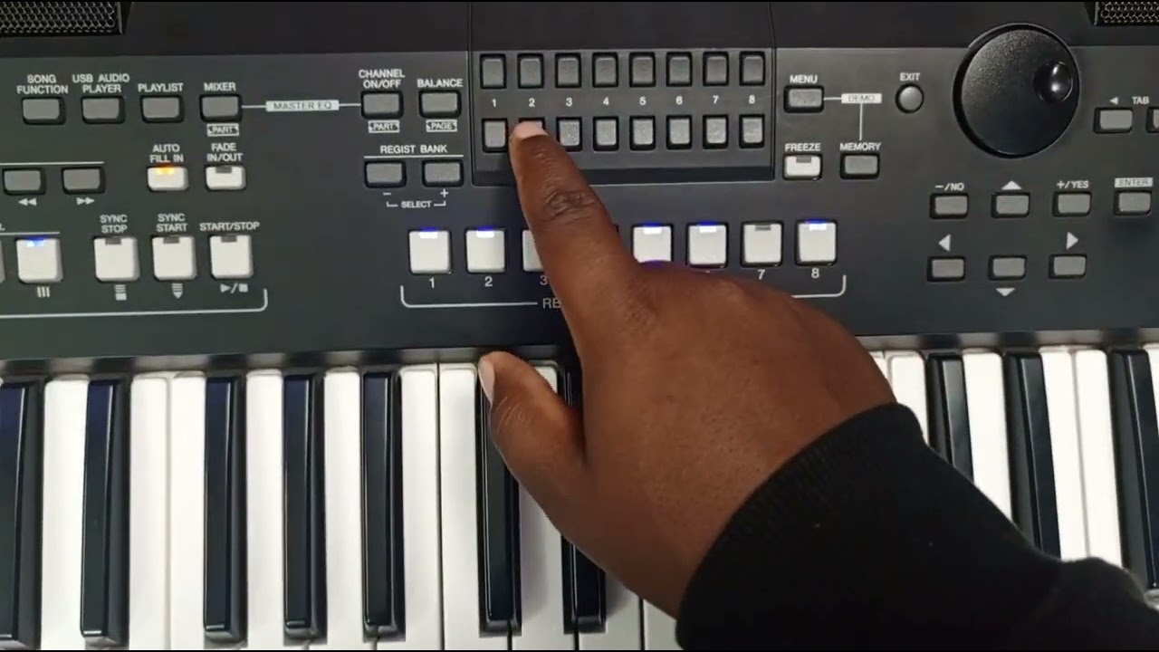 MICROPHONE SETTING ON THE KEYBOARD. USE THIS SETTING AND YOU WILL GET THE BEST SOUND.ADVANCEpsr600sx