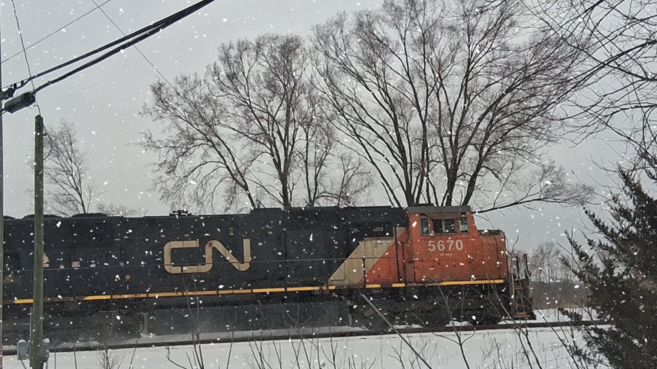 Best Catch of January! CN SD75I Leads Intermodal with a nice surprise trailing behind the SD75I