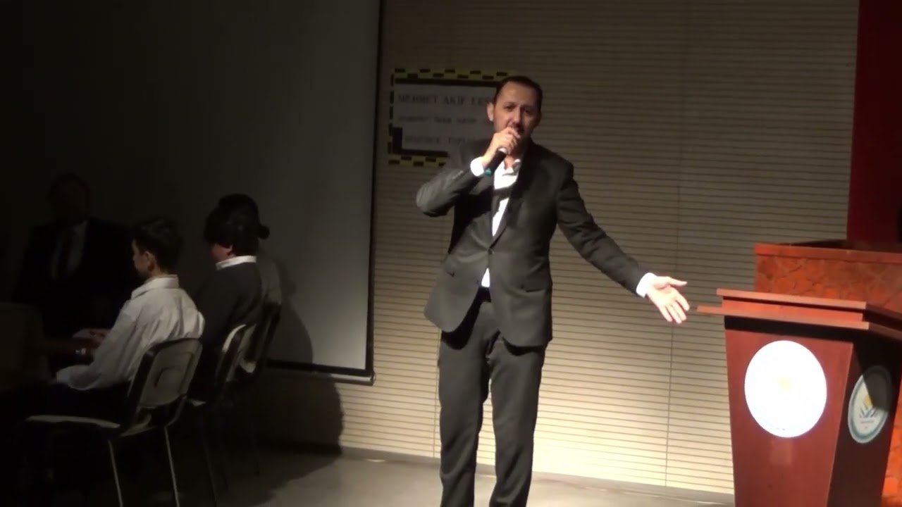 Mehmet Akif Ersoy Tiyatro Gösterisi