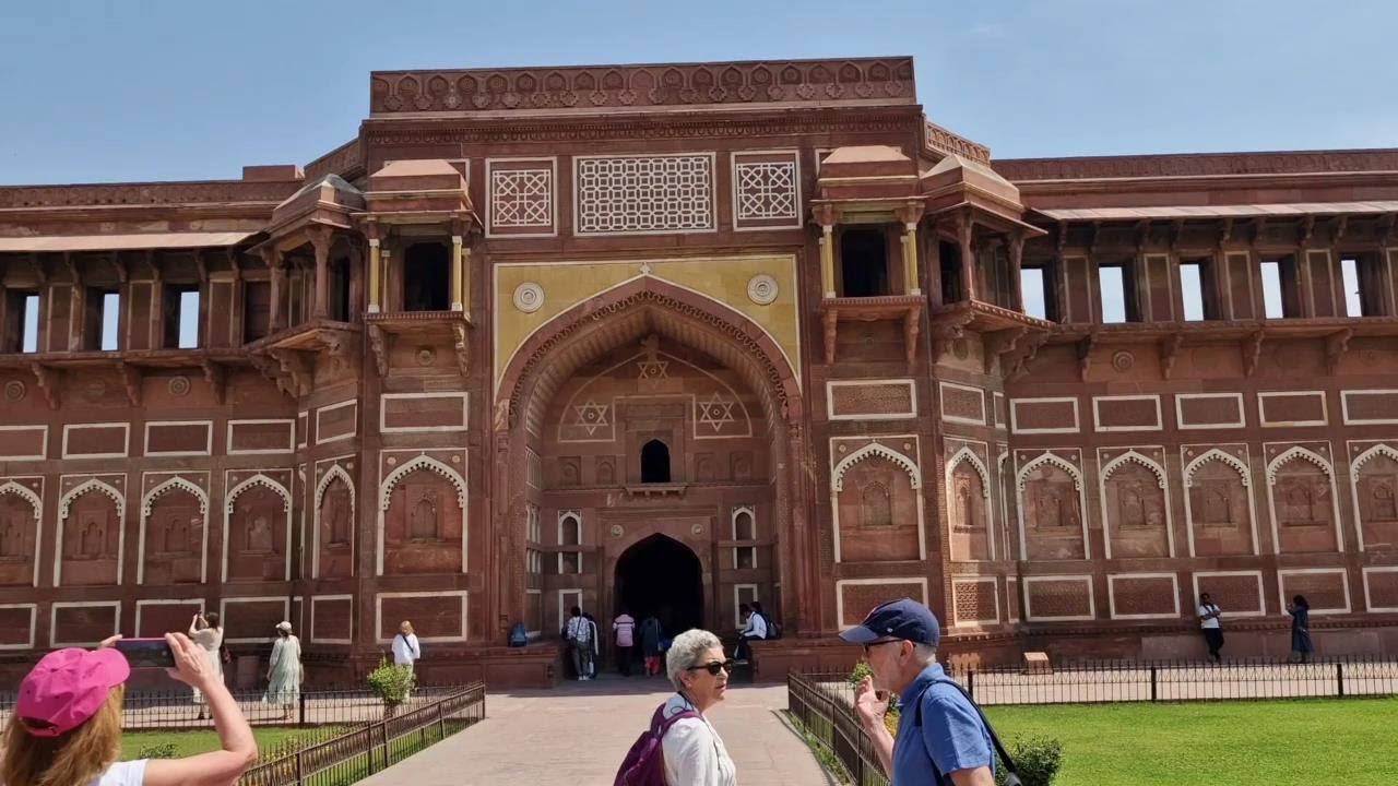 AGRA (UTTAR PRADESH-INDIA)