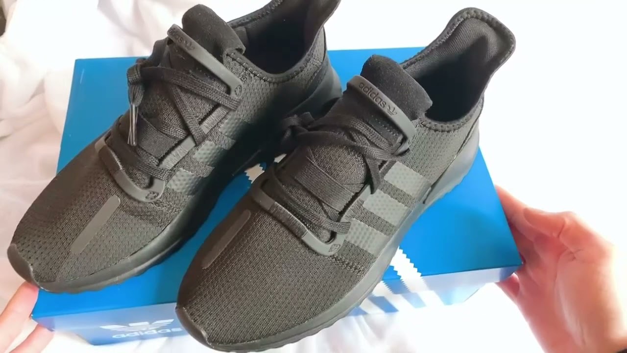 Gi&agrave;y Sneaker: Adidas U Path Run