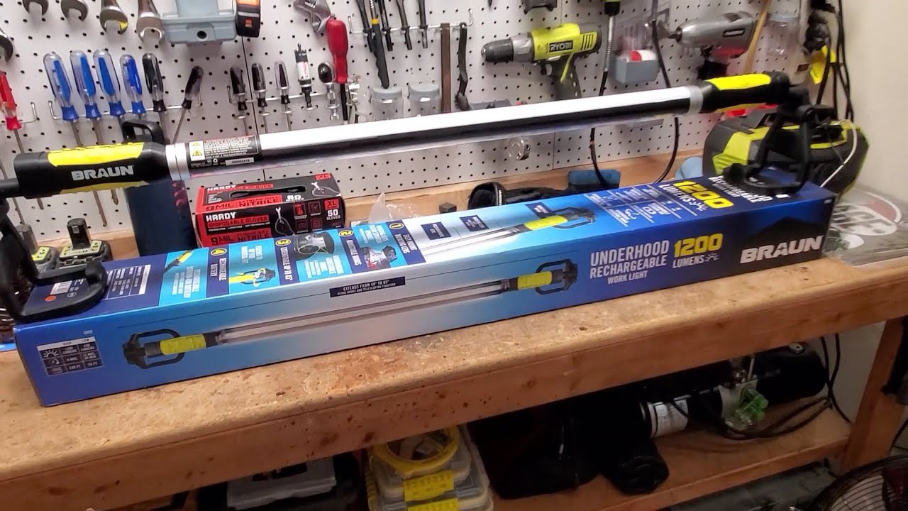 Braun Underhood  1,200 Lumen Work Light from Harbor Freight