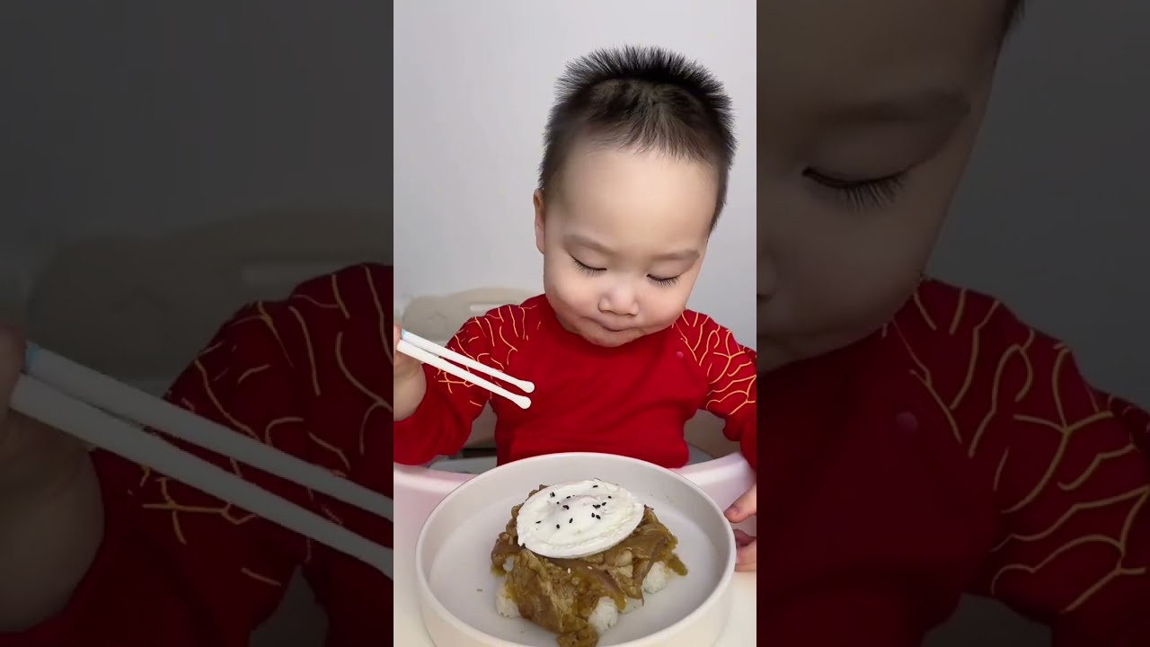 💞💞今天吃牛肉盖饭😋，可爱的宝宝光盤行動開始啦