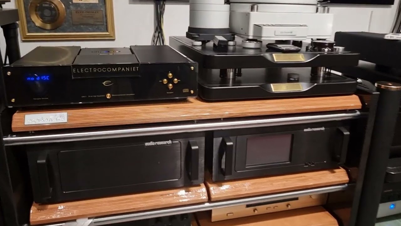 Electrocompanie EMC 1 MK III LIMITED EDITION SACD PLAYER NO.1 of 300 Units Ever Build EMC1 UP 24 Bit