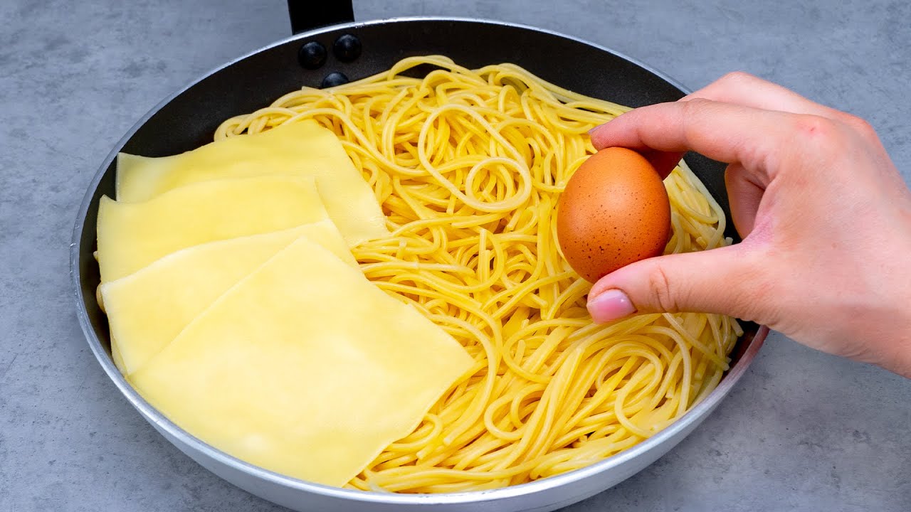 Il me reste des spaghettis d'hier. Tarte à la poêle à l’œuf et fromage à pâte pressée