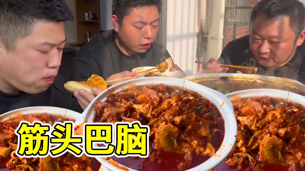 胖龙做一顿筋头巴脑打边炉，诱惑小强和老高帮自己做大扫除，筋头巴脑配鱼杂软糯鲜香超好吃！【胖龙的小生活】