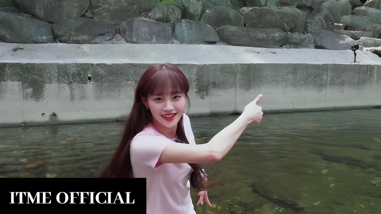 A walk with Chuu #🏞 | EP.2 | | EMG4