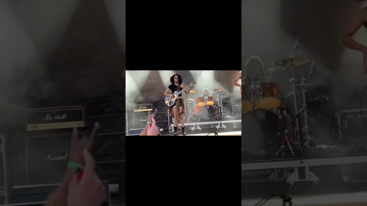 KORONTANA - LOHARANO Live with LOVEBITES