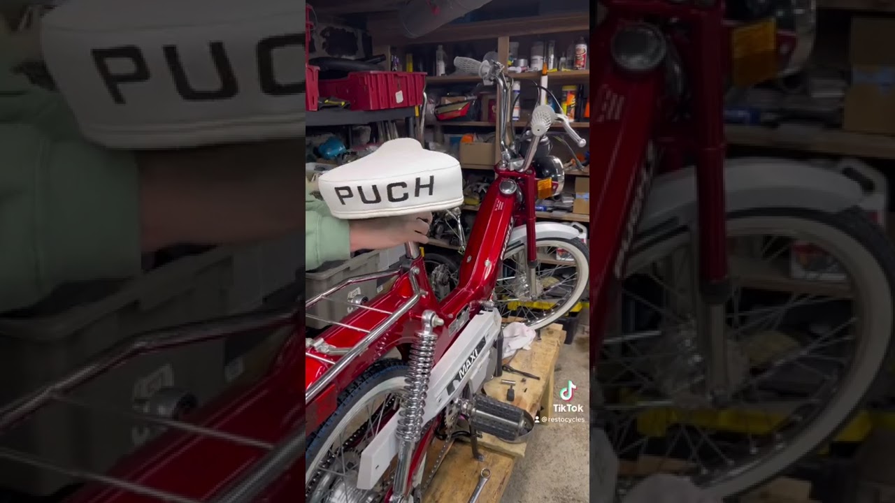 Installing seat is n Puch max! #puch #maxi #moped #toffli #simson #restoclcles