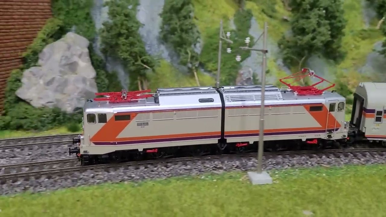 E646 navetta con carrozze a doppio piano