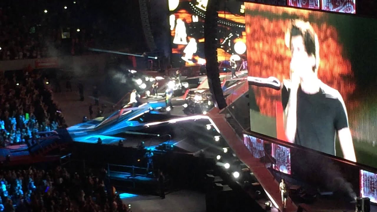 Strong - One Direction @ MetLife 7/4/14