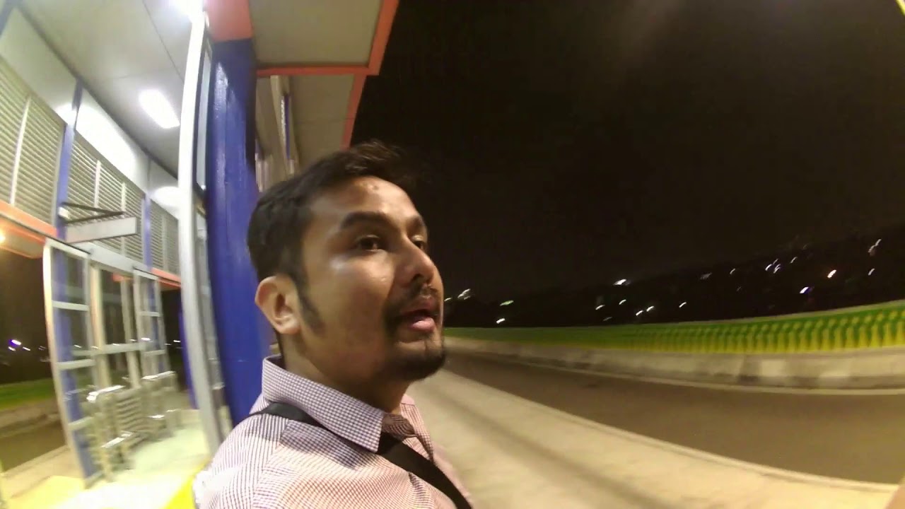 Transjakarta Busway Koridor 13B Ciledug Puri Beta - Tosari dari halte Budi Luhur