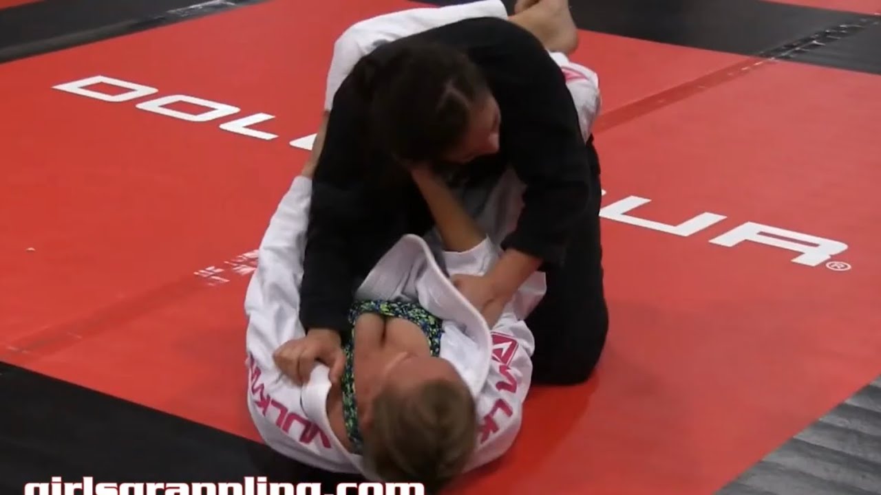 Girls Grappling Gi Tournament match • Women Wrestling BJJ MMA Female Brazilian Jiu-Jitsu
