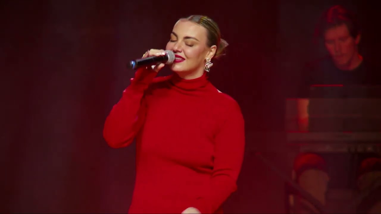 Lena Czechowicz - Groszki i r&oacute;że (live at Koncert 25///25)