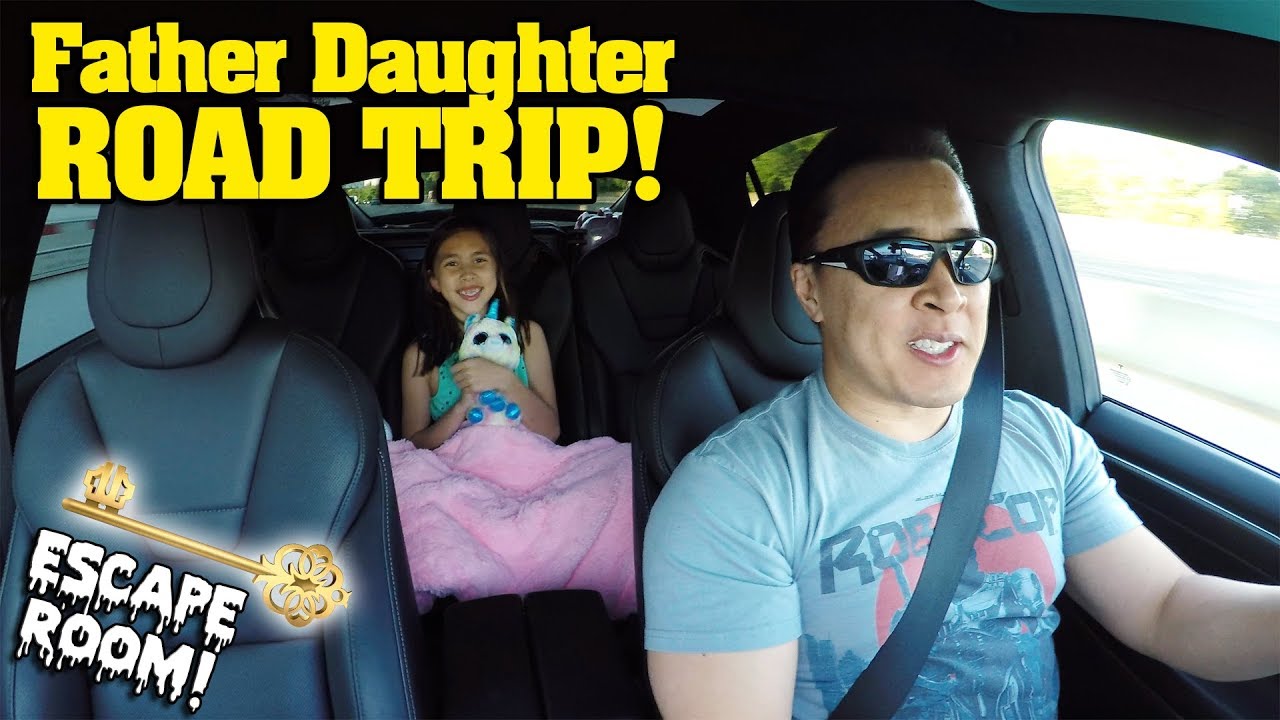 FATHER DAUGHTER ROAD TRIP!!! Magic Escape Room! Giant Falling Box Fort! Clamour 2018 - DAY 1